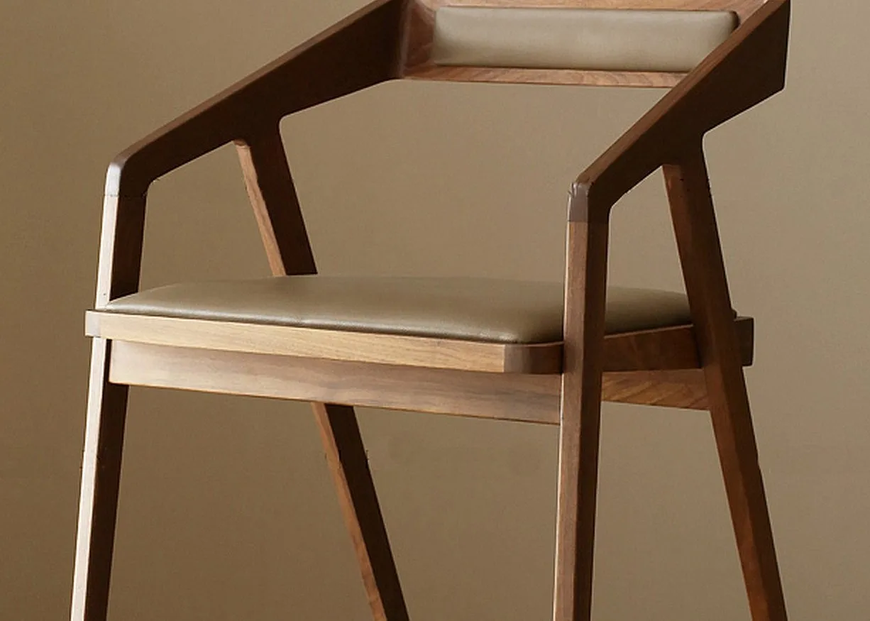 Klassik Arm Chair