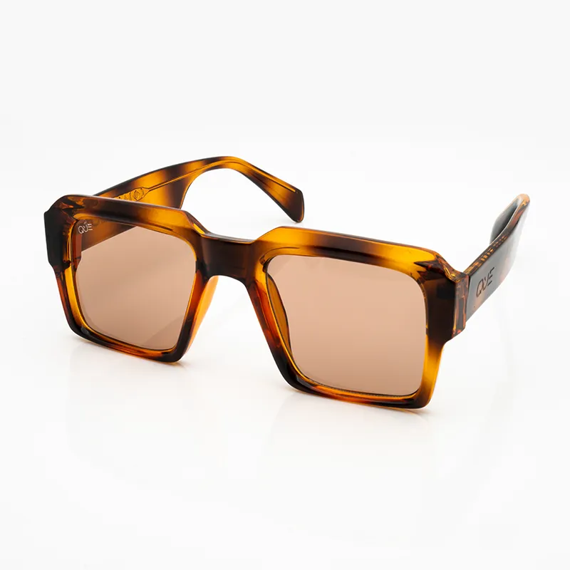 QUE BOLD FRAME