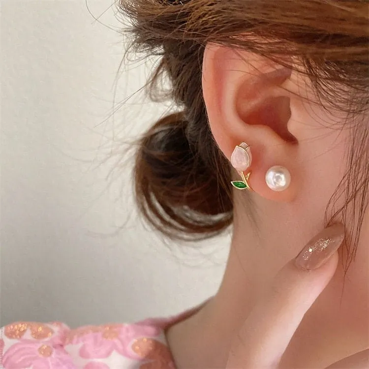 Sweet Charming Tulip Pearl Earrings
