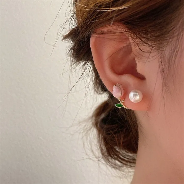 Sweet Charming Tulip Pearl Earrings